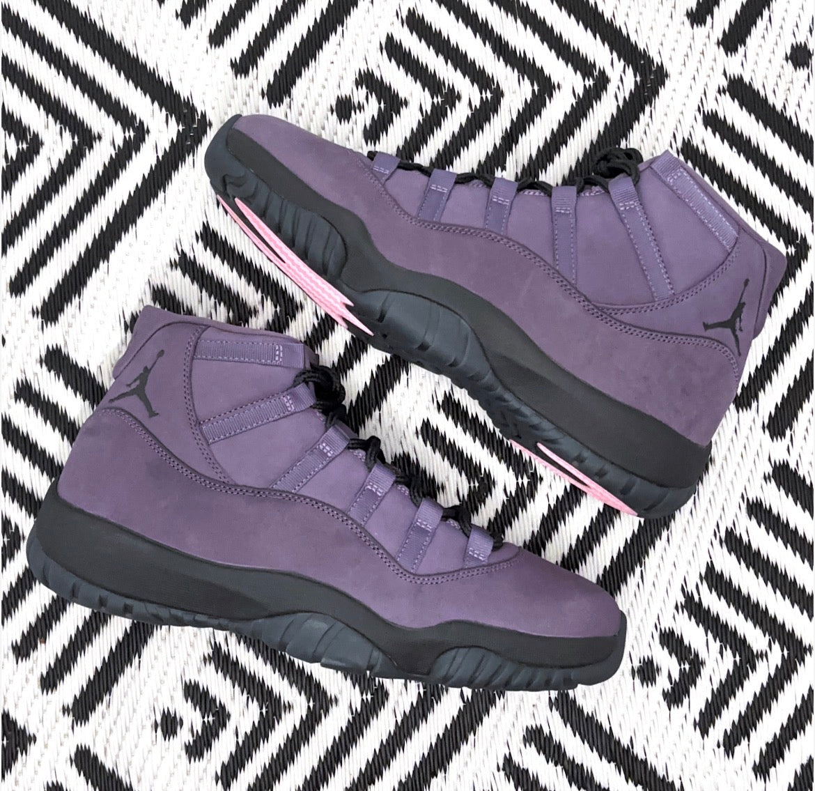 Jordan 11 Retro "Mojave"